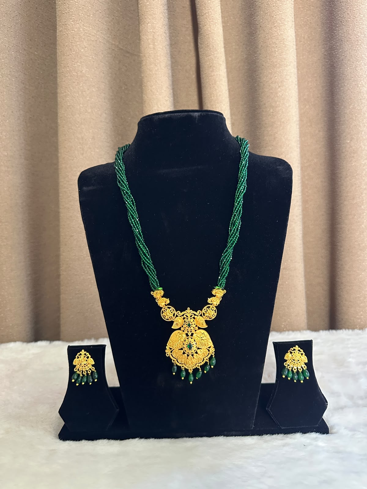 Viral Necklace Set