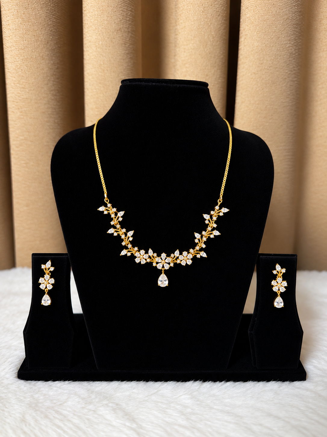 Flower neck set